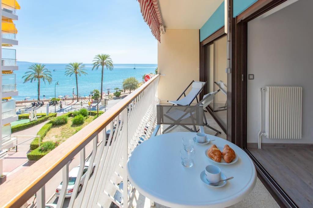 La Perle 2 P Terrasse Vue Mer 1Min Plage Clim 罗克布吕讷-卡普马丹 外观 照片